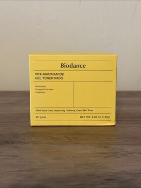 BIODANCE
Vita Niacinamide Gel Toner Pads